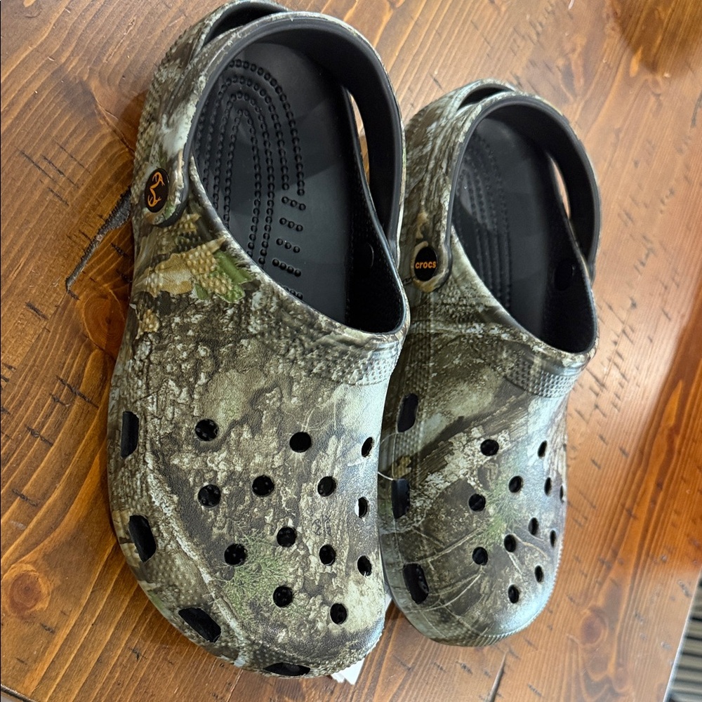 Crocs APX camo